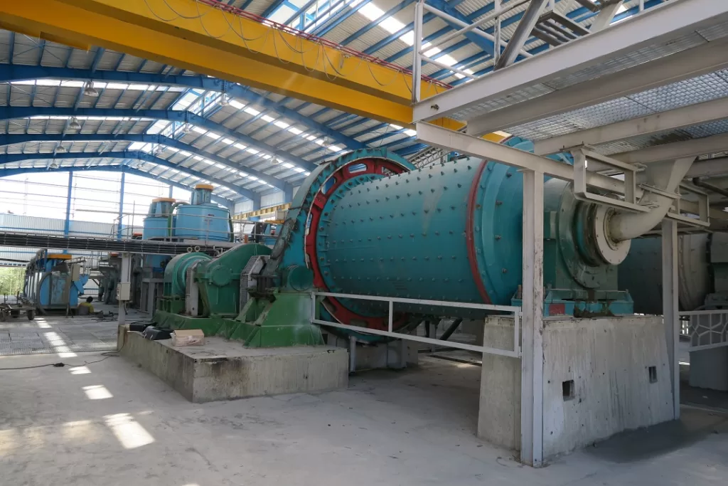How to choose lead zinc ore grinding process and grinding equipment?