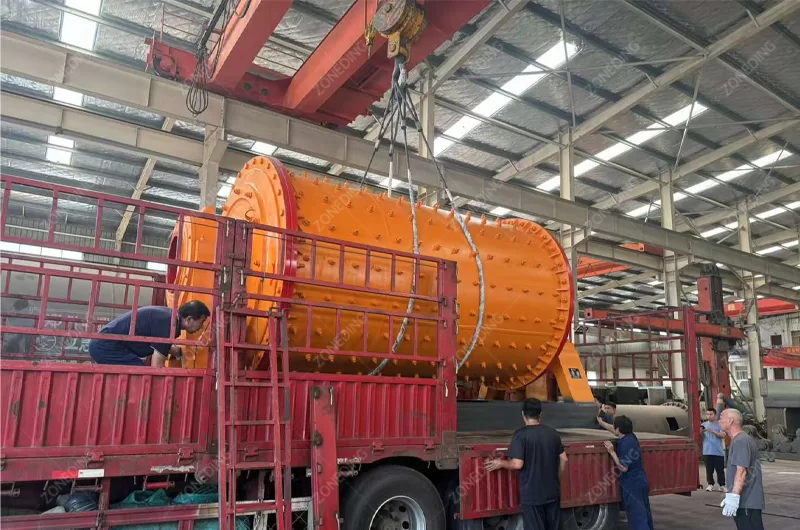 Entrega de molino de bolas para planta de procesamiento de caolín