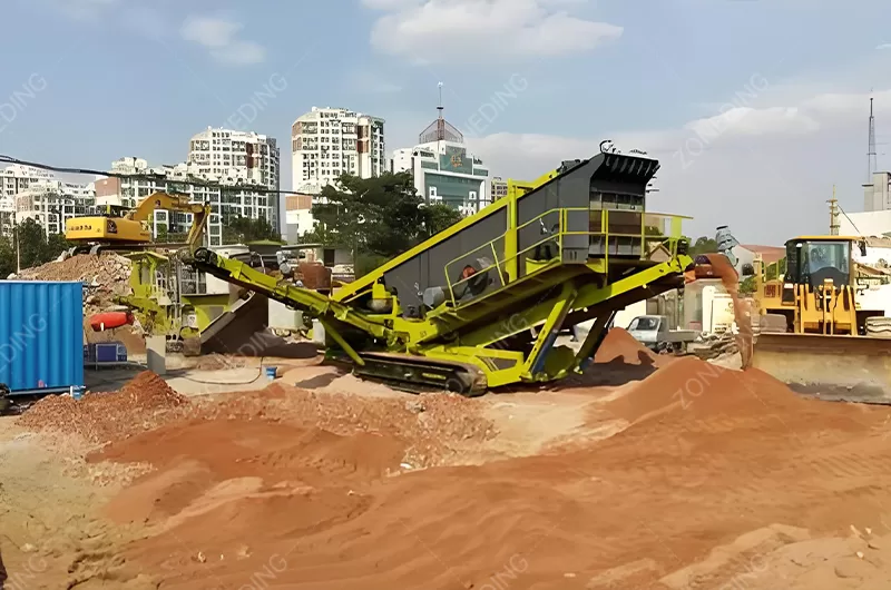 Tracked screening plant for recycling building concrete