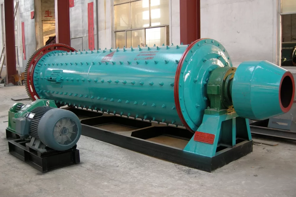 Diatomaceous earth ball mill