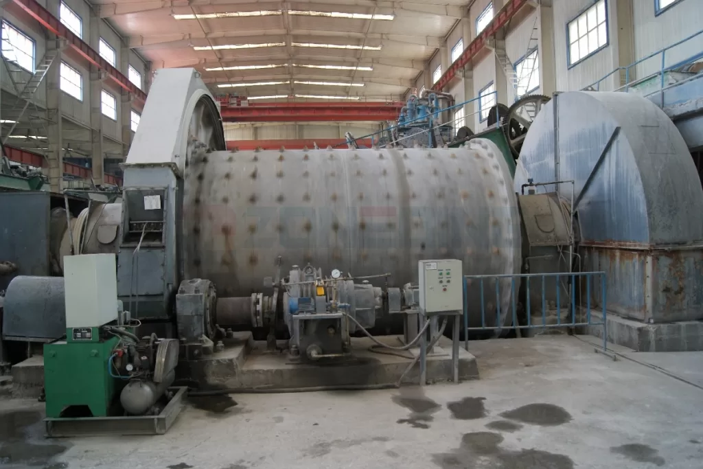 Molybdenum ore ball mill in Luoyang