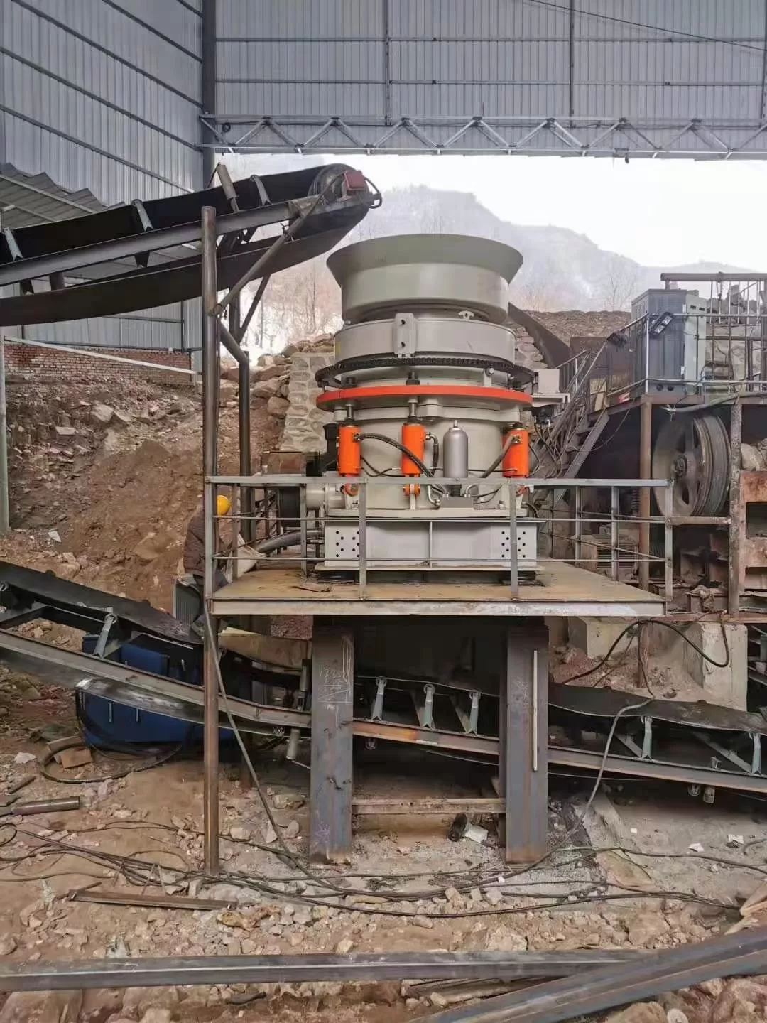 HP300 Cone Crusher