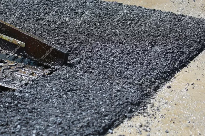 2-Aggregate-Application-in-Asphalt