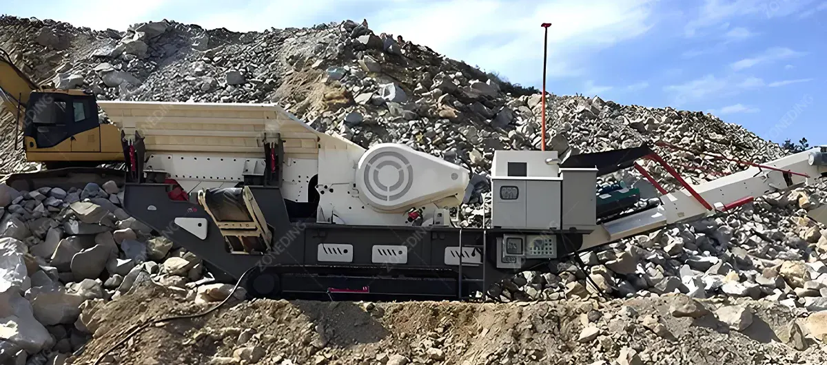 Crawler jaw crusher working in a gold mine