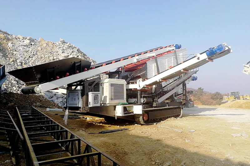 Tracked Mobile Screening Plant site .jpg