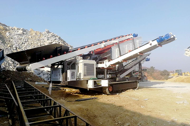 Tracked Mobile Screening Plant site Tracked Mobile Screening Plant site .jpg